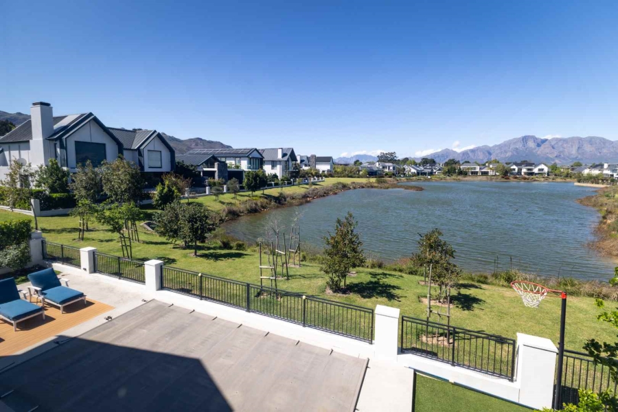 5 Bedroom Property for Sale in Val De Vie Estate Western Cape